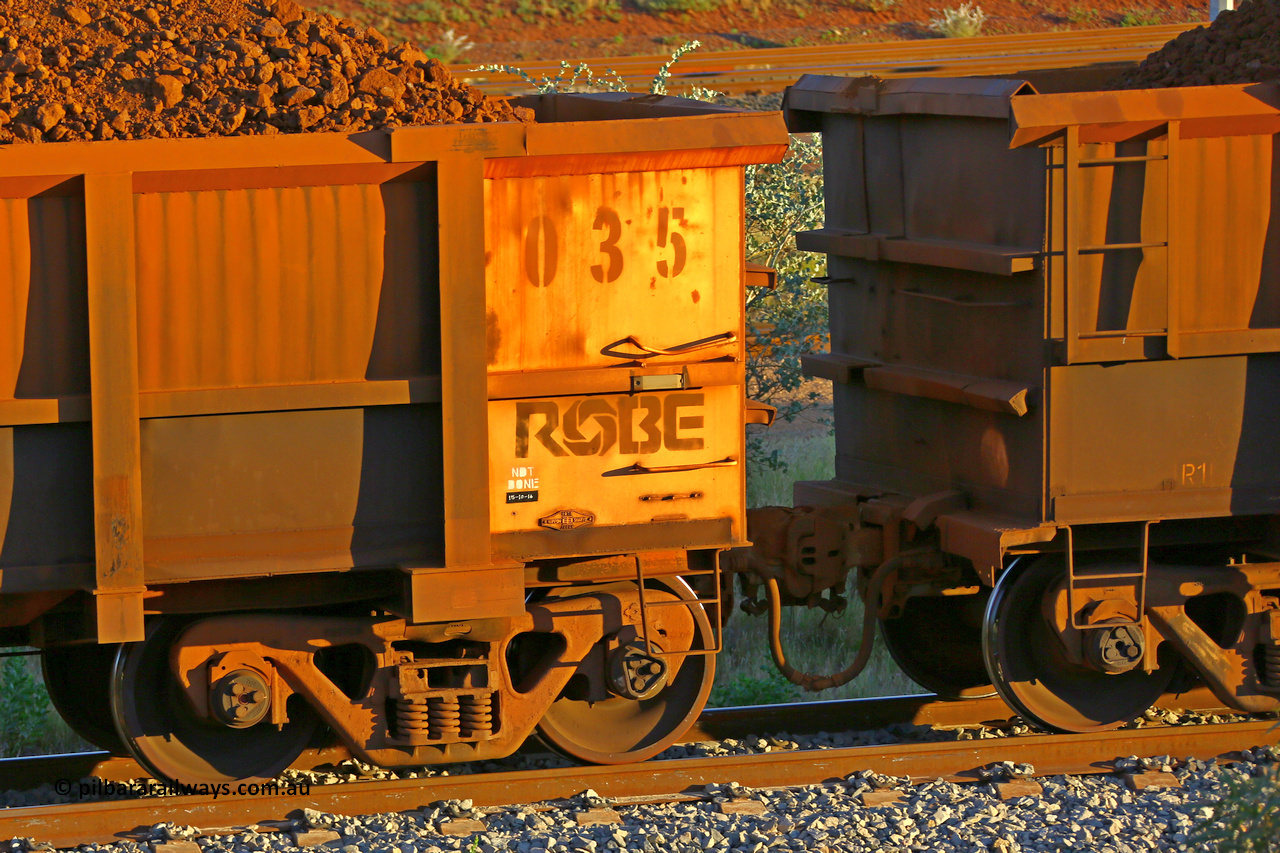 0035 170513 8636
Robe River ore waggon 035, built by Nippon Sharyo Nihon, rotary coupler end markings and plate view, Cape Lambert yard, May 13, 2017.
Keywords: 035;Nippon-Sharyo-Nihon;Robe-ore-waggon;