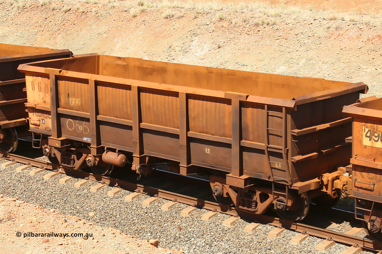 0066 160306 1301
Robe River ore waggon 066, built by Nippon Sharyo Nihon, fixed coupler non-handbrake side empty view at Greenpool on the Cape Lambert line. March 6, 2016.
Keywords: 066;Nippon-Sharyo-Nihon;Robe-ore-waggon;