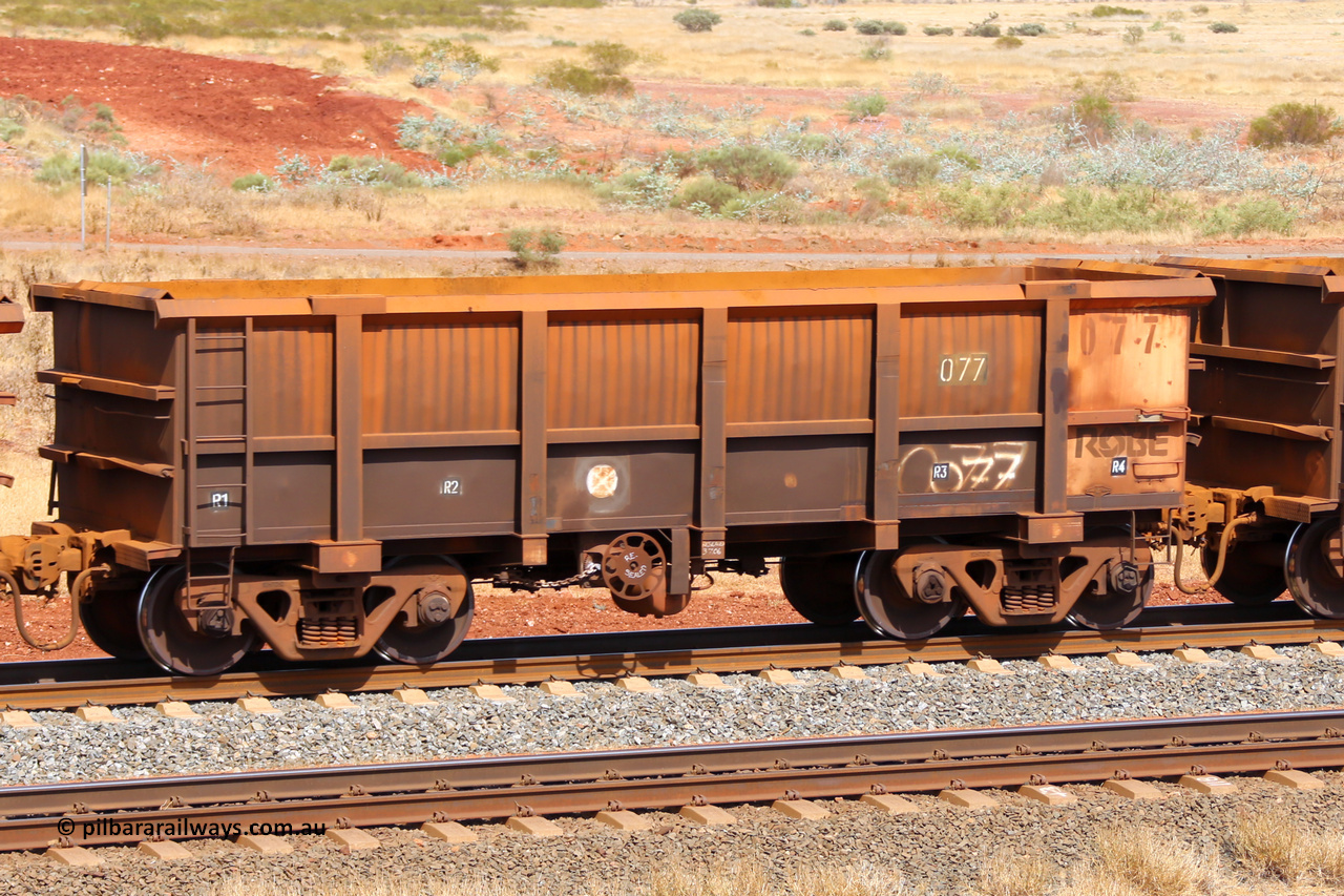 0077 141124 6791
Robe River ore waggon 077, built by Nippon Sharyo Nihon, fixed coupler handbrake side empty view at the 25 km at Arches Siding on the Cape Lambert line. November 24, 2014.
Keywords: 077;Nippon-Sharyo-Nihon;Robe-ore-waggon;