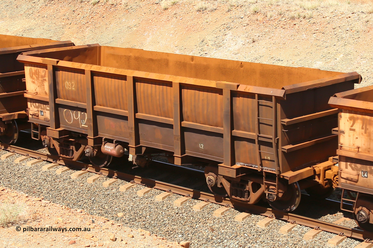 0092 160306 1286
Robe River ore waggon 092, built by Nippon Sharyo Nihon, fixed coupler non-handbrake side empty view at Greenpool on the Cape Lambert line. March 6, 2016.
Keywords: 092;Nippon-Sharyo-Nihon;Robe-ore-waggon;