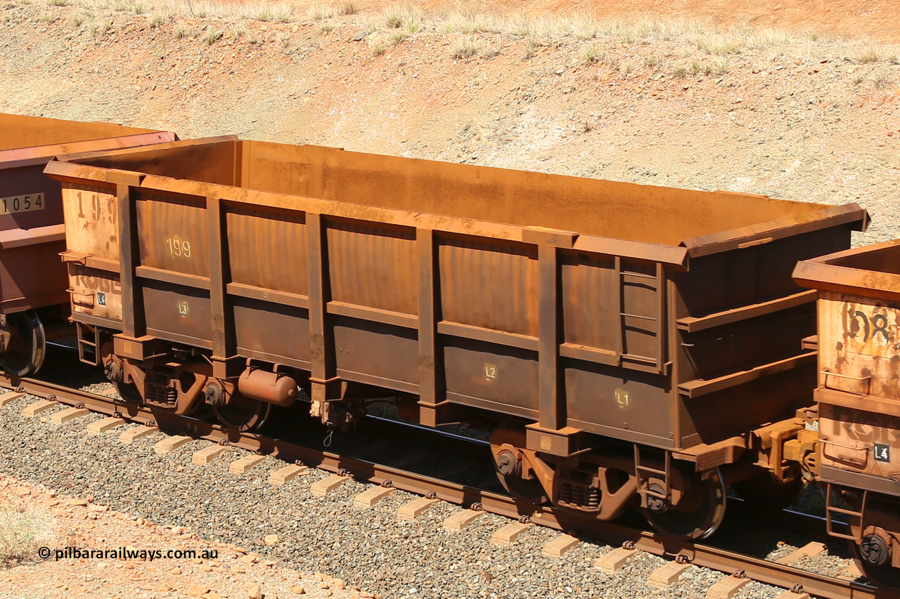 0199 160306 1313
Robe River ore waggon 199, built by Nippon Sharyo Nihon, fixed coupler non-handbrake side empty view at Greenpool on the Cape Lambert line. March 6, 2016.
Keywords: 199;Nippon-Sharyo-Nihon;Robe-ore-waggon;