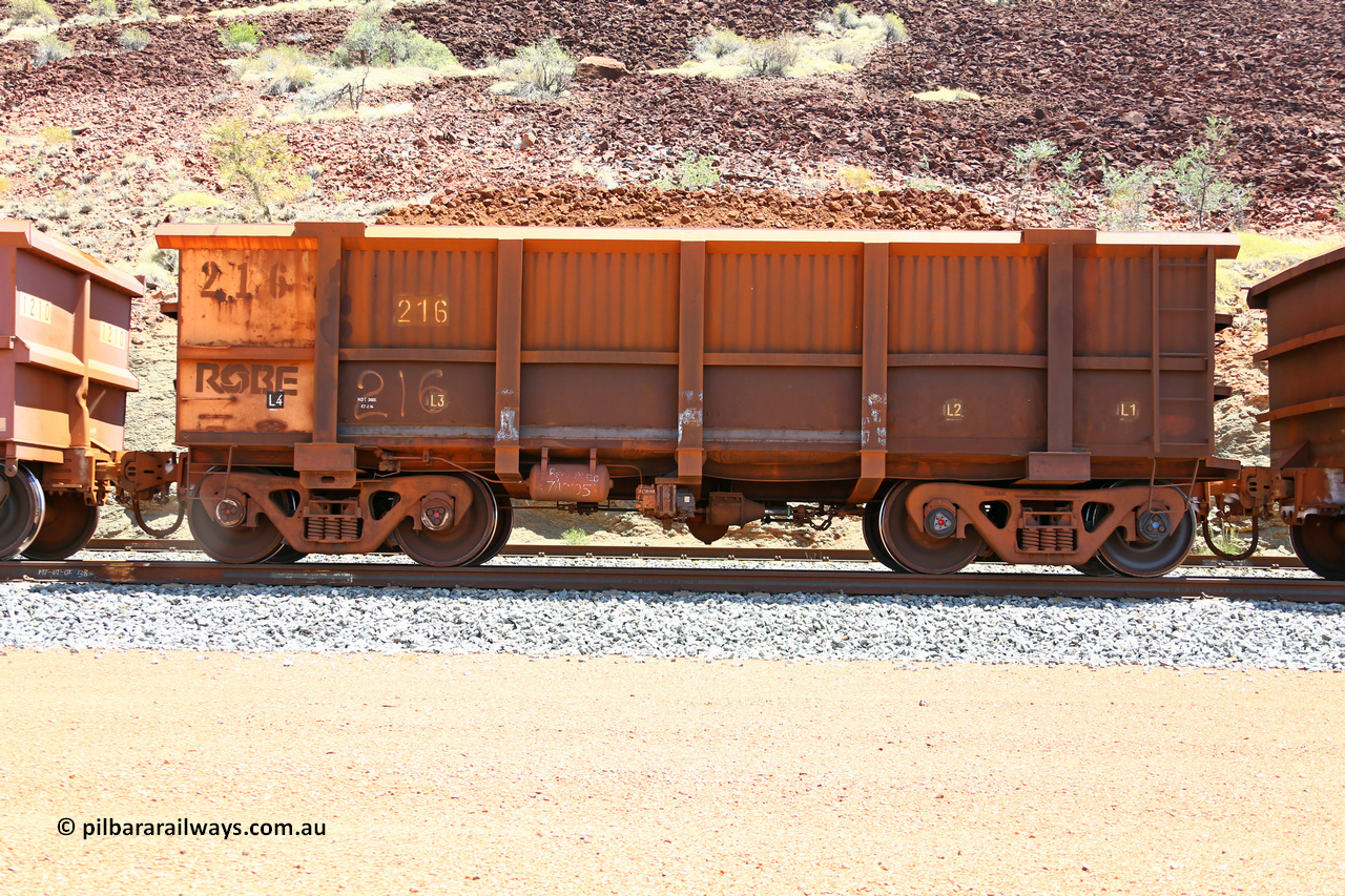 0216 160306 1413
Robe River ore waggon 216, built by Nippon Sharyo Nihon, non-handbrake side loaded view at Greenpool on the Cape Lambert line. March 6, 2016.
Keywords: 216;Nippon-Sharyo-Nihon;Robe-ore-waggon;