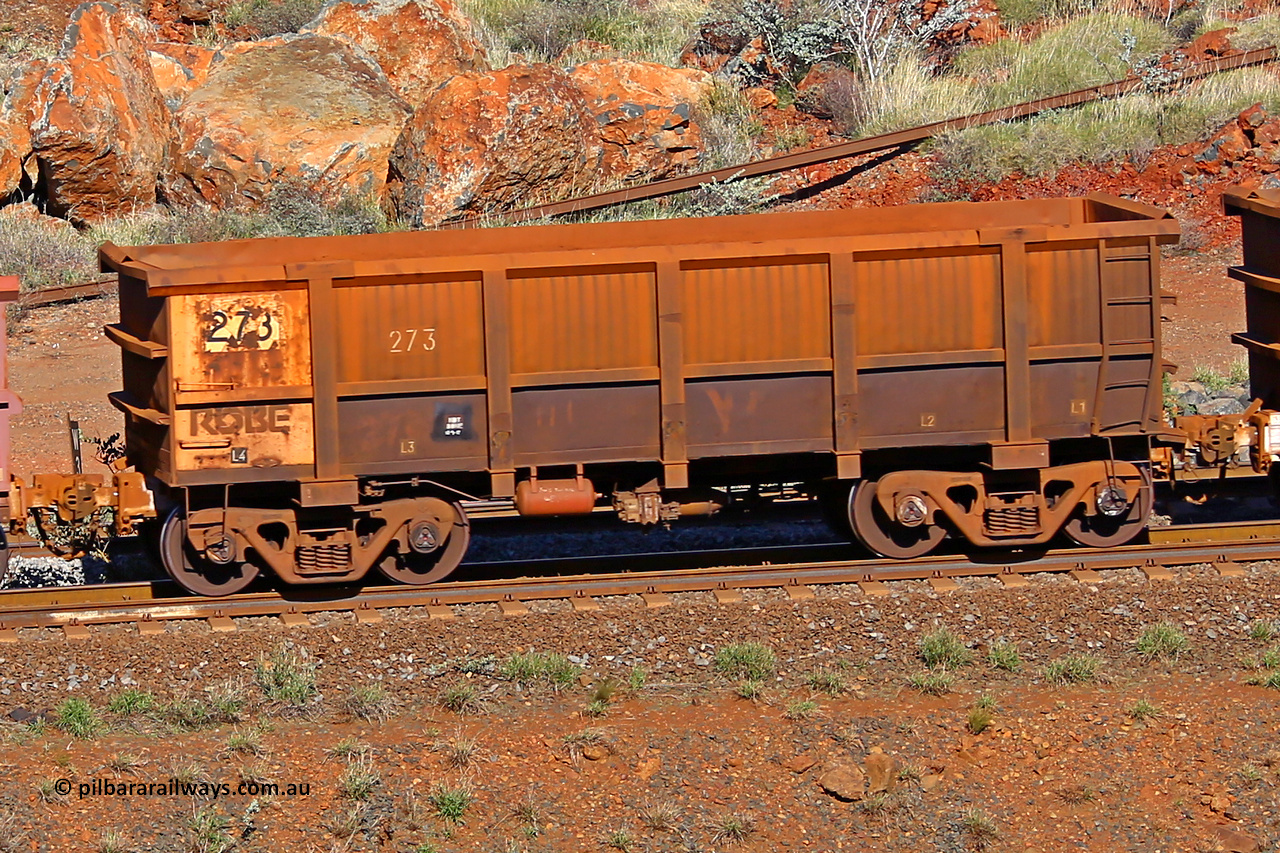 0273 180616 1721
Robe River ore waggon 273, built by Nippon Sharyo Nihon, rotary coupler end non-handbrake side empty view at the 38 km, Harding on the Cape Lambert line, June 16, 2018.
Keywords: 273;Nippon-Sharyo-Nihon;Robe-ore-waggon;