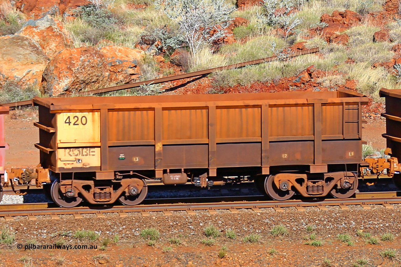0420 180616 1693
Robe River ore waggon 420, built by Tomlinson Steel WA, rotary coupler end non-handbrake side empty view at the 38 km, Harding on the Cape Lambert line, June 16, 2018.
Keywords: 420;Tomlinson-Steel-WA;Robe-ore-waggon;