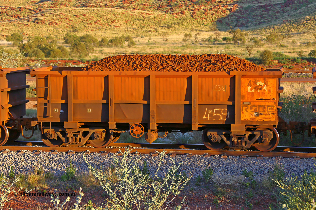 0459 170513 8657
Robe River ore waggon 459, built by Tomlinson Steel WA, handbrake side loaded view, Cape Lambert yard, May 13, 2017.
Keywords: 459;Tomlinson-Steel-WA;Robe-ore-waggon;