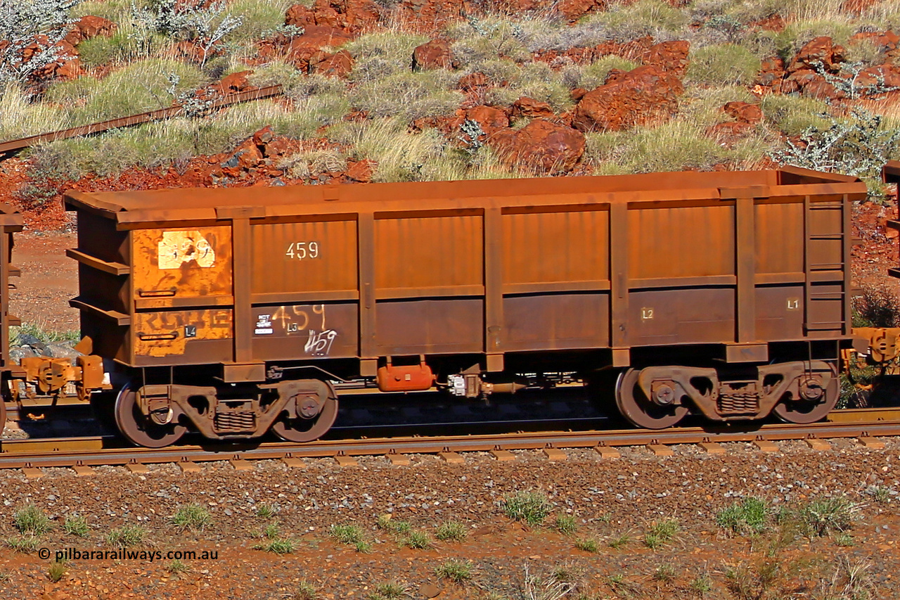 0459 180616 1727
Robe River ore waggon 459, built by Tomlinson Steel WA, rotary coupler end non-handbrake side empty view at the 38 km, Harding on the Cape Lambert line, June 16, 2018.
Keywords: 459;Tomlinson-Steel-WA;Robe-ore-waggon;