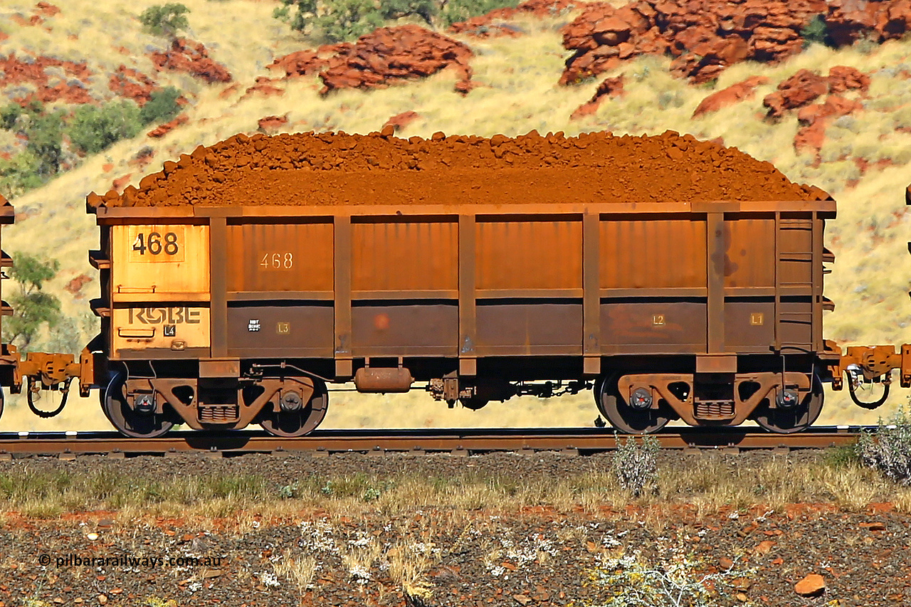0468 170728 09910
Robe River ore waggon 468, built by Tomlinson Steel WA, non-handbrake side loaded view at the 72 km, Western Creek on the Deepdale line. July 28, 2017.
Keywords: 468;Tomlinson-Steel-WA;Robe-ore-waggon;
