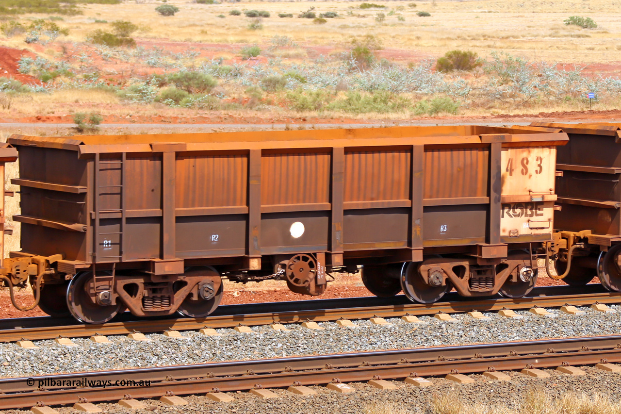 0483 141124 6776
Robe River ore waggon 483, built by Tomlinson Steel WA, fixed coupler handbrake side empty view at the 25 km at Arches Siding on the Cape Lambert line. November 24, 2014.
Keywords: 483;Tomlinson-Steel-WA;Robe-ore-waggon;