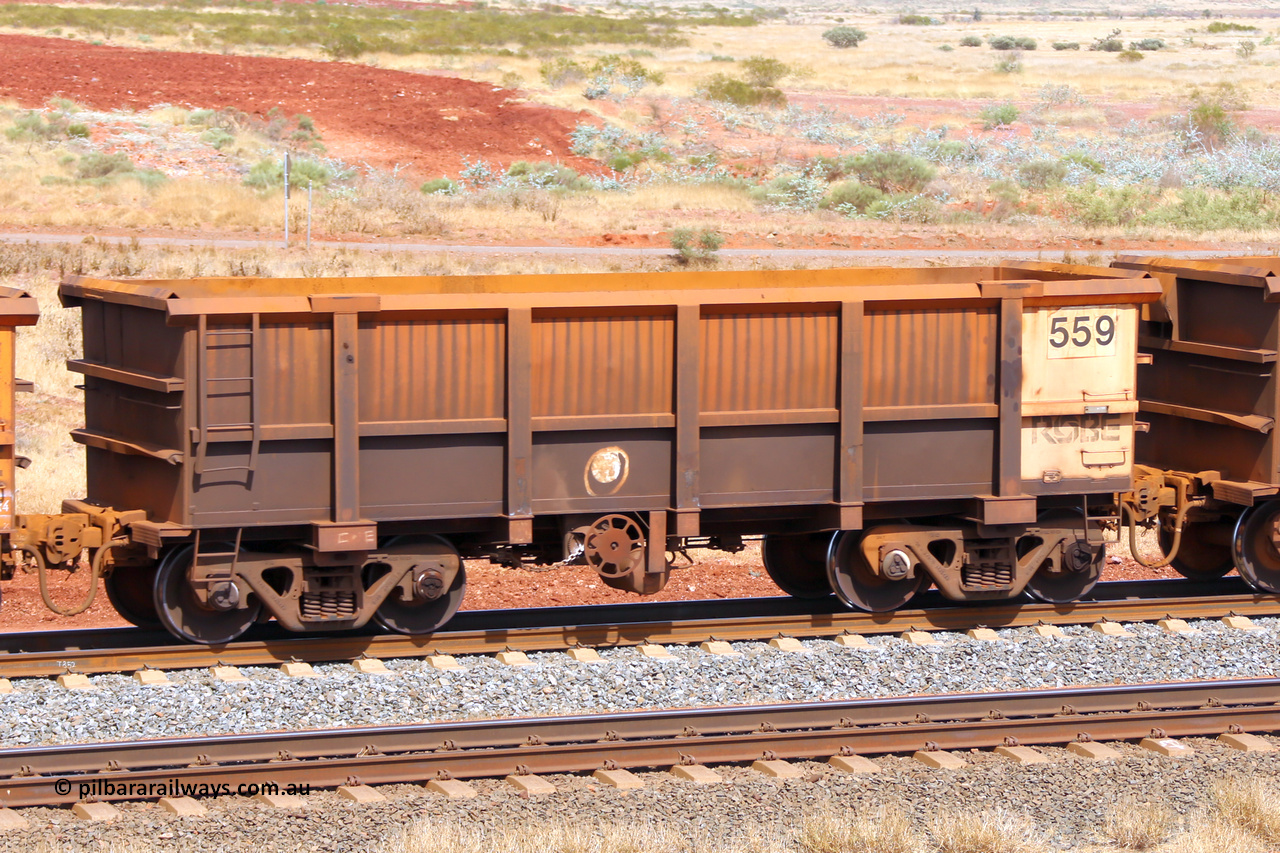 0559 141124 6799
Robe River ore waggon 559, built by Tomlinson Steel WA, fixed coupler handbrake side empty view at the 25 km at Arches Siding on the Cape Lambert line. November 24, 2014.
Keywords: 559;Tomlinson-Steel-WA;Robe-ore-waggon;
