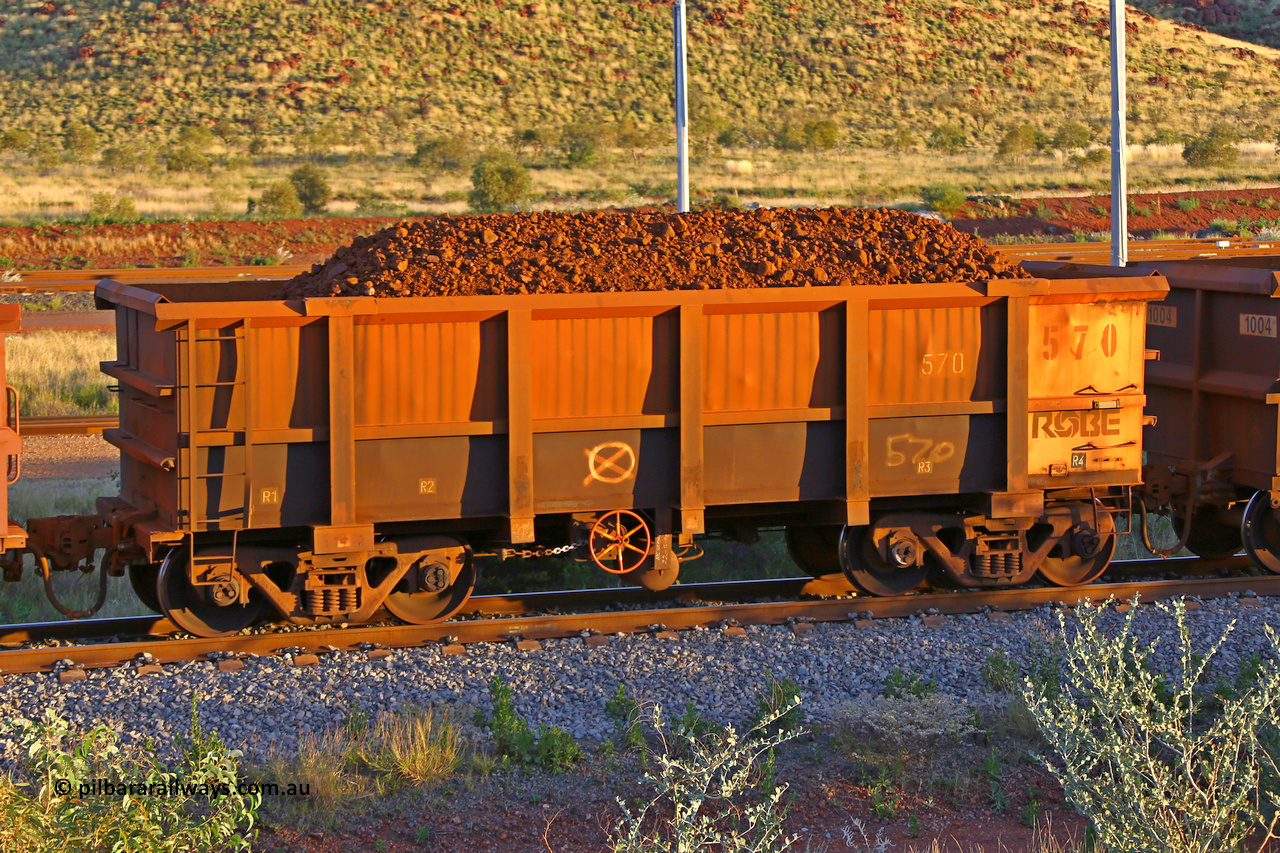 0570 170513 8638
Robe River ore waggon 570, built by Tomlinson Steel WA, handbrake side loaded view, Cape Lambert yard, May 13, 2017.
Keywords: 570;Tomlinson-Steel-WA;Robe-ore-waggon;