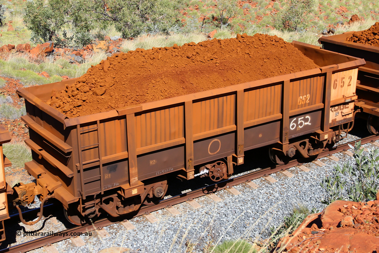 0652 180616 1857
Robe River ore waggon 652, built by Tomlinson Steel WA, fixed coupler handbrake side loaded view at Maitland Siding on the Deepdale line, June 16, 2018.
Keywords: 652;Tomlinson-Steel-WA;Robe-ore-waggon;
