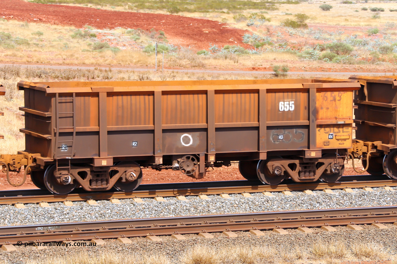 0655 141124 6802
Robe River ore waggon 655, built by Tomlinson Steel WA, fixed coupler handbrake side empty view at the 25 km at Arches Siding on the Cape Lambert line. November 24, 2014.
Keywords: 655;Tomlinson-Steel-WA;Robe-ore-waggon;