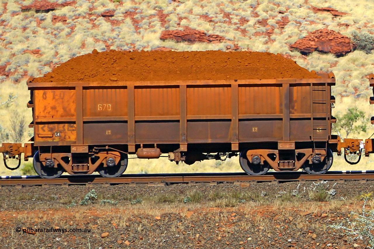 0670 170728 09929
Robe River ore waggon 670, built by Tomlinson Steel WA, non-handbrake side loaded view at the 72 km, Western Creek on the Deepdale line. July 28, 2017.
Keywords: 670;Tomlinson-Steel-WA;Robe-ore-waggon;