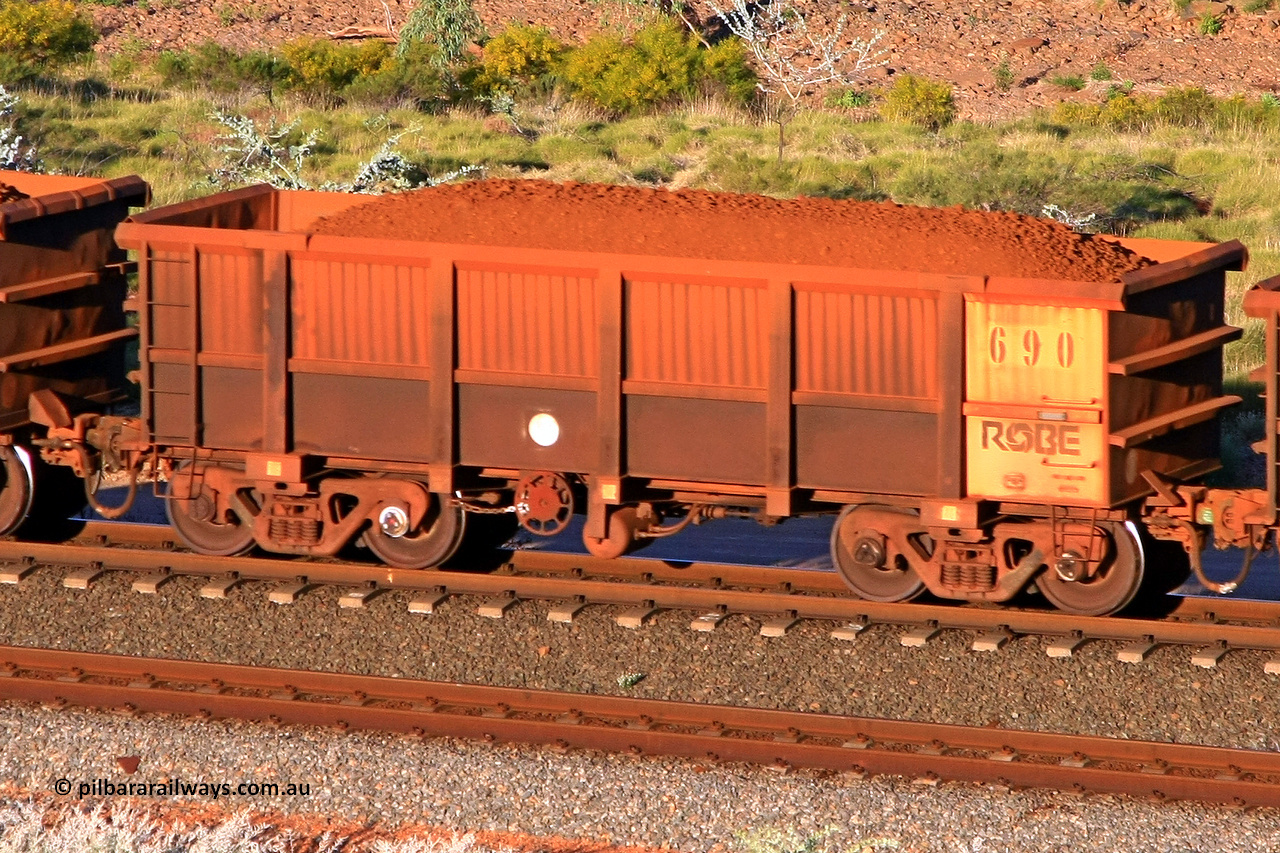 0690 110602 1746
Robe River ore waggon 690, built by Tomlinson Steel WA, rotary coupler end handbrake side loaded view at the 71 km, Western Creek on the Deepdale line. June 2, 2011.
Keywords: 690;Tomlinson-Steel-WA;Robe-ore-waggon;