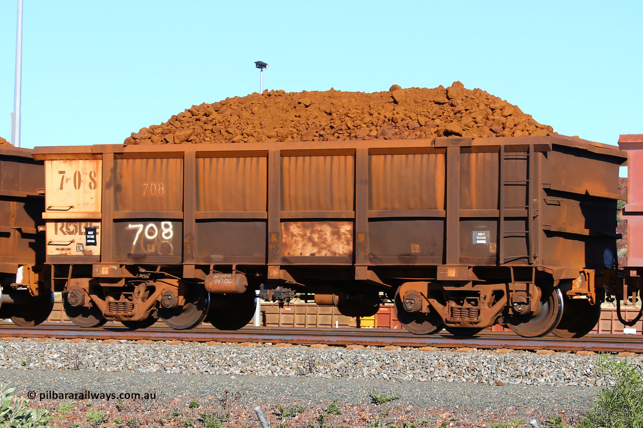 0708 210322 9392
Robe River ore waggon 708, built by Tomlinson Steel WA, fixed coupler non-handbrake side loaded view at Cape Lambert yard, March 22, 2021.
Keywords: 708;Tomlinson-Steel-WA;Robe-ore-waggon;