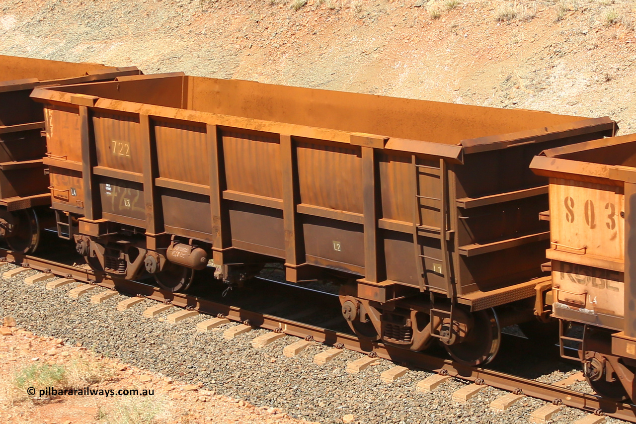 0722 160306 1322
Robe River ore waggon 722, built by Tomlinson Steel WA, fixed coupler non-handbrake side empty view at Greenpool on the Cape Lambert line. March 6, 2016.
Keywords: 722;Tomlinson-Steel-WA;Robe-ore-waggon;