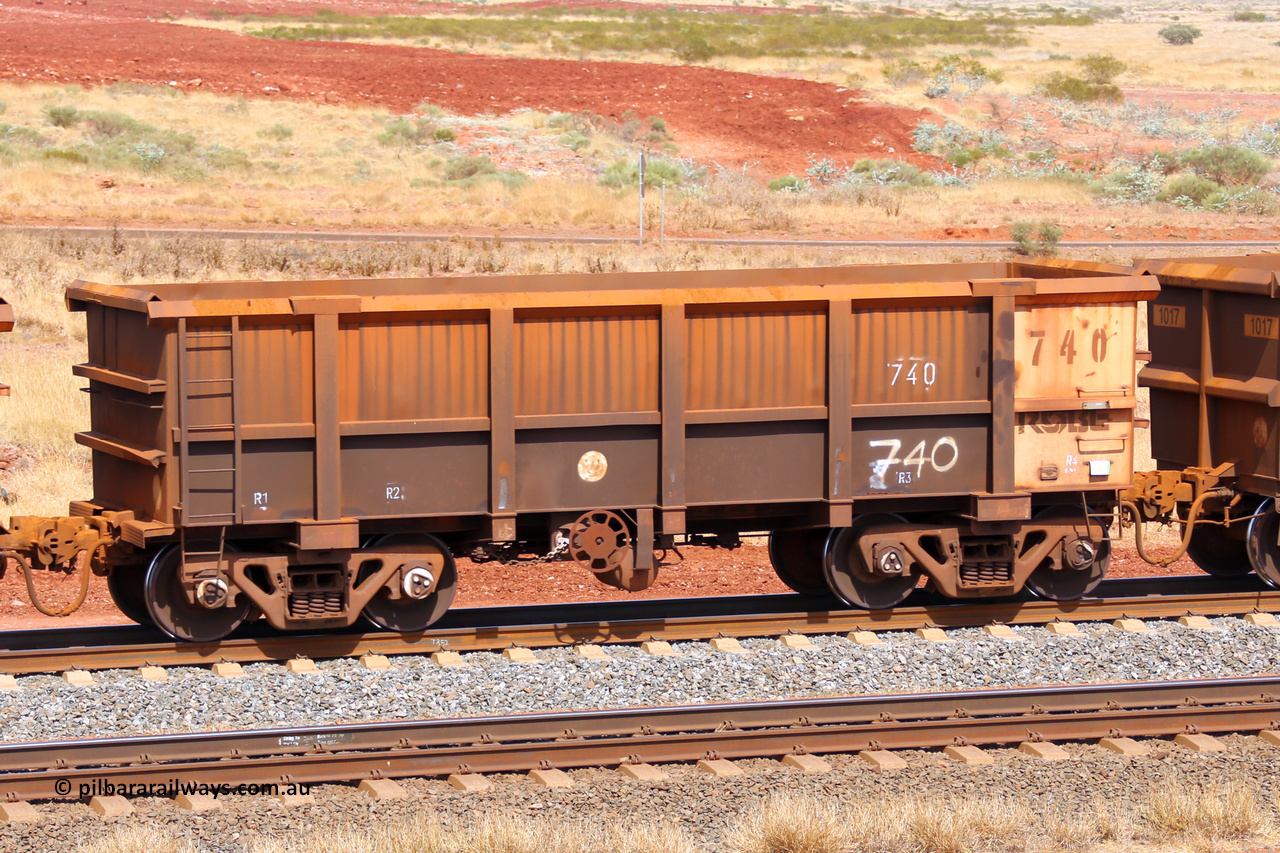 0740 141124 6857
Robe River ore waggon 740, built by Tomlinson Steel WA, fixed coupler handbrake side empty view at the 25 km at Arches Siding on the Cape Lambert line. November 24, 2014.
Keywords: 740;Tomlinson-Steel-WA;Robe-ore-waggon;