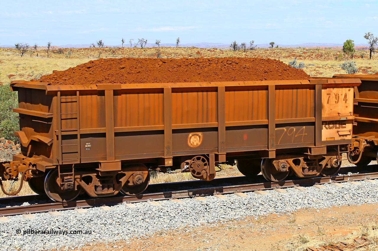 0794 170729 0211
Robe River ore waggon 794, built by Centurion Industries WA, fixed coupler handbrake side loaded view at the 103 km, between Maitland Siding and the Fortescue River on the Deepdale line. July 29, 2017.
Keywords: 794;Centurion-Industries-WA;Robe-ore-waggon;