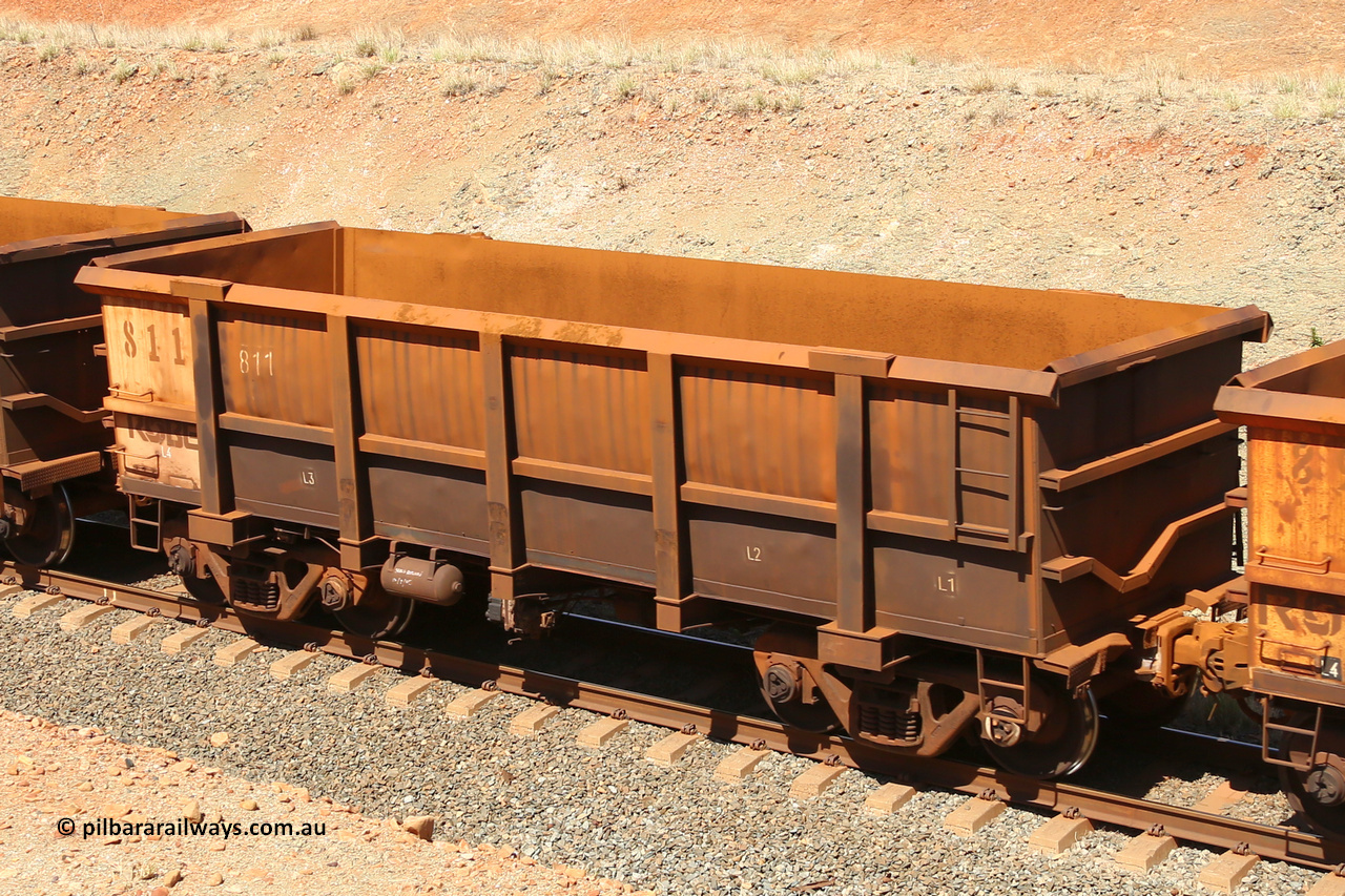 0811 160306 1242
Robe River ore waggon 811, built by Centurion Industries WA, fixed coupler non-handbrake side empty view at Greenpool on the Cape Lambert line. March 6, 2016.
Keywords: 811;Centurion-Industries-WA;Robe-ore-waggon;