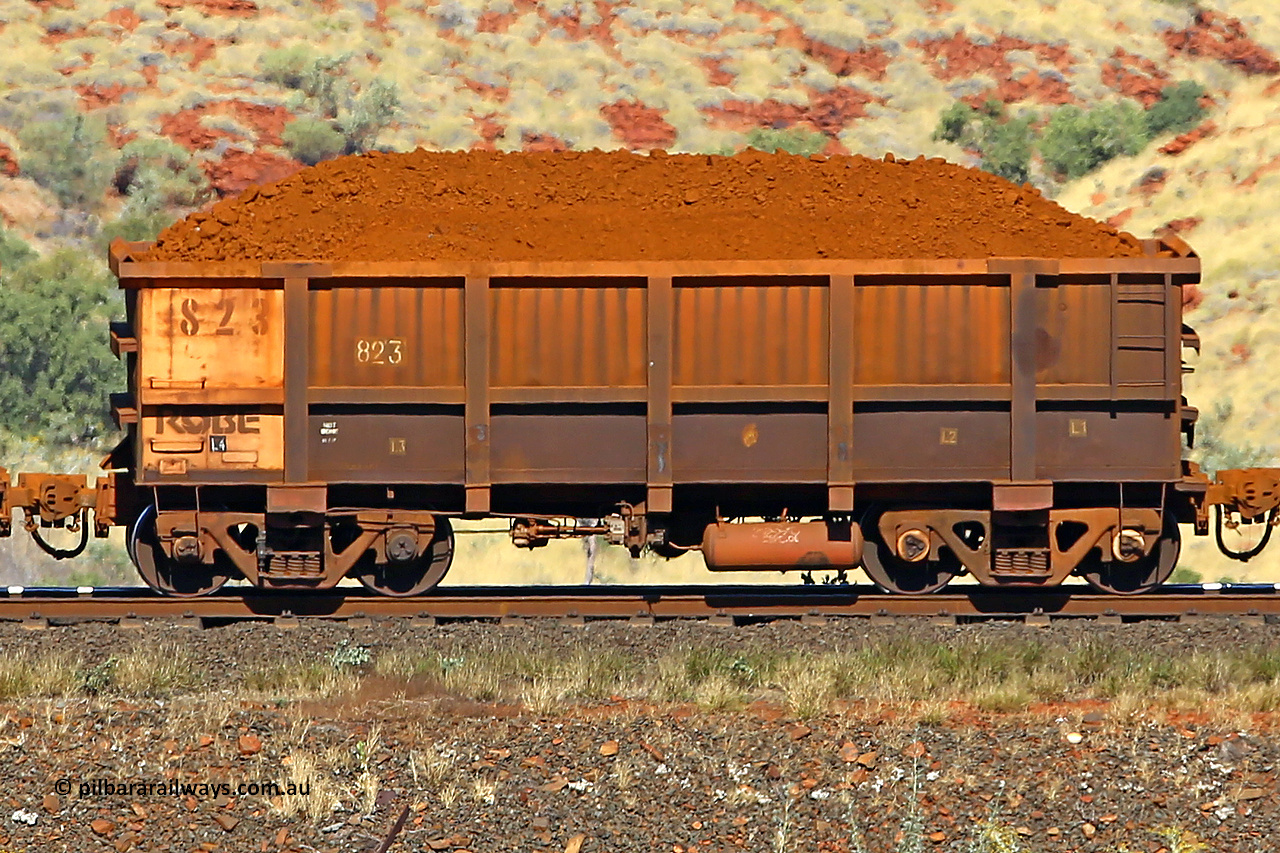 0823 170728 09918
Robe River ore waggon 823, built by Centurion Industries WA, non-handbrake side loaded view at the 72 km, Western Creek on the Deepdale line. July 28, 2017.
Keywords: 823;Centurion-Industries-WA;Robe-ore-waggon;