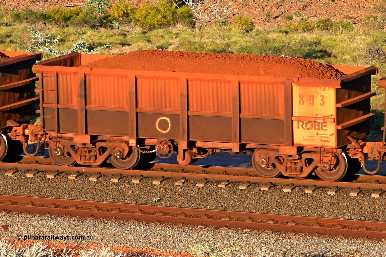 0893 110602 1743
Robe River ore waggon 893, built by Centurion Industries WA, rotary coupler end handbrake side loaded view at the 71 km, Western Creek on the Deepdale line. June 2, 2011.
Keywords: 893;Centurion-Industries-WA;Robe-ore-waggon;