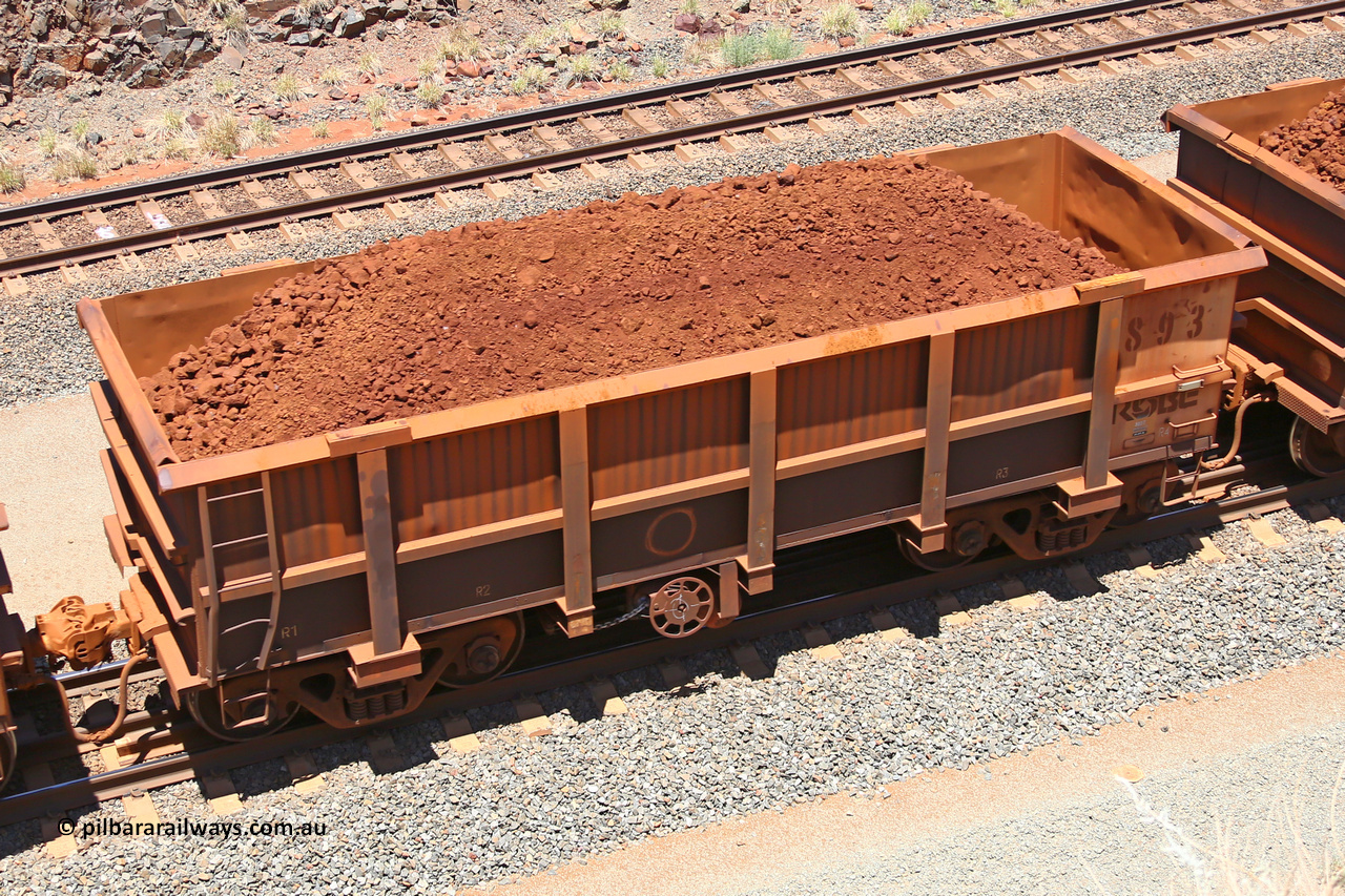 0893 160306 1478
Robe River ore waggon 893, built by Centurion Industries WA, fixed coupler handbrake side loaded view, at the 45 km, Harding Siding on the Cape Lambert line. March 6, 2016.
Keywords: 893;Centurion-Industries-WA;Robe-ore-waggon;