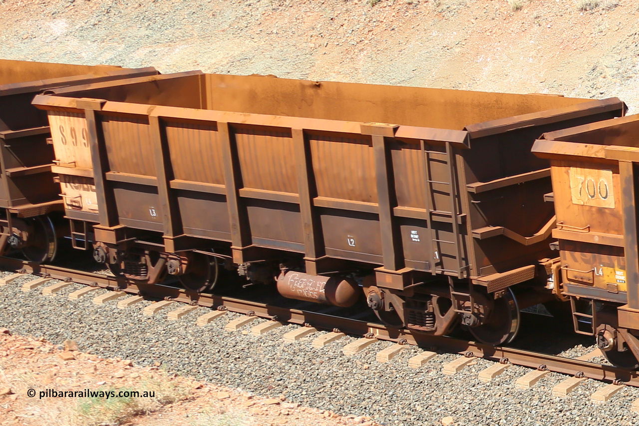 0899 160306 1236
Robe River ore waggon 899, built by Centurion Industries WA, fixed coupler non-handbrake side empty view at Greenpool on the Cape Lambert line. March 6, 2016.
Keywords: 899;Centurion-Industries-WA;Robe-ore-waggon;