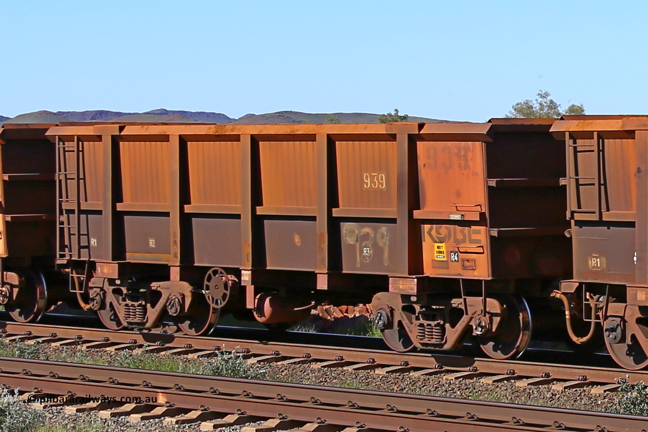 0939 160727 0980
Robe River ore waggon 939, built by Centurion Industries WA, rotary coupler end handbrake side empty view at Harding Siding on the Cape Lambert line, July 27, 2016.
Keywords: 939;Centurion-Industries-WA;Robe-ore-waggon;