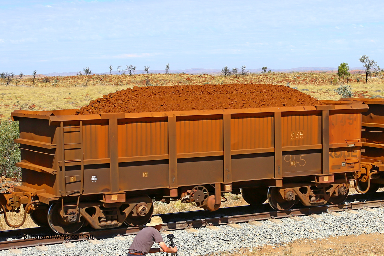 0945 170729 0260
Robe River ore waggon 945, built by Centurion Industries WA, fixed coupler handbrake side loaded view at the 103 km, between Maitland Siding and the Fortescue River on the Deepdale line. July 29, 2017.
Keywords: 945;Centurion-Industries-WA;Robe-ore-waggon;