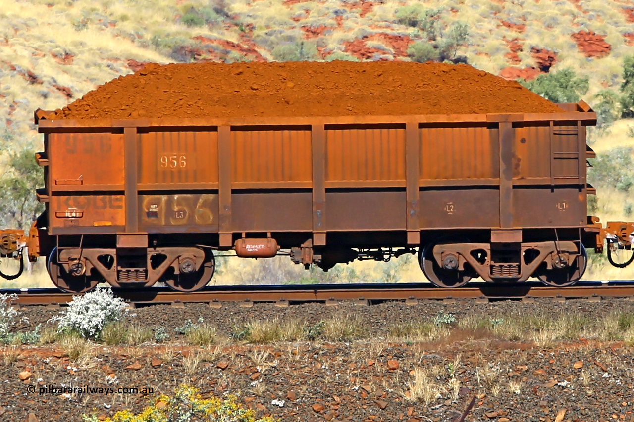 0956 170728 09923
Robe River ore waggon 956, built by Centurion Industries WA, non-handbrake side loaded view at the 72 km, Western Creek on the Deepdale line. July 28, 2017.
Keywords: 956;Centurion-Industries-WA;Robe-ore-waggon;