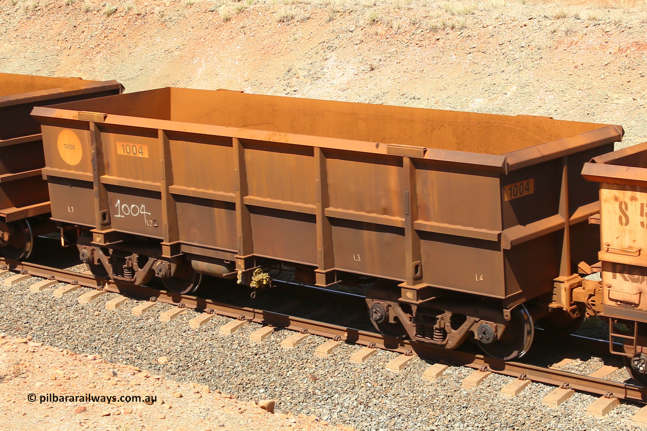 1004 160306 1240
Robe River ore waggon 1004, built by Bradken Rail Qld in December 2005, fixed coupler non-handbrake side empty view at Greenpool on the Cape Lambert line. March 6, 2016.
Keywords: 1004;Bradken-Rail-Qld;Robe-ore-waggon;