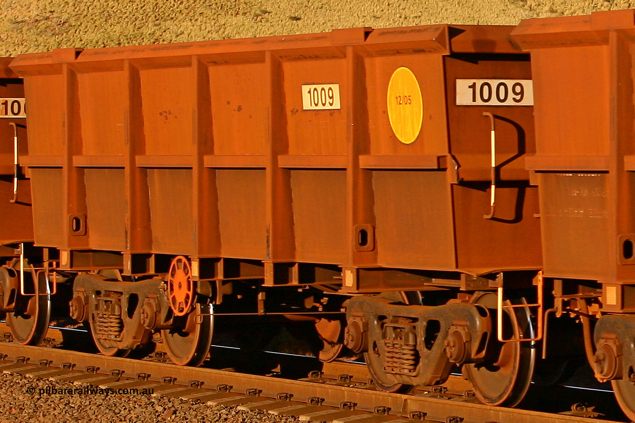 1009 060722 7599
Robe River ore waggon 1009, built by Bradken Rail Qld in December 2005, rotary coupler end handbrake side empty view, at the 11.7 km, Cape Lambert. July 22, 2006.
Keywords: 1009;Bradken-Rail-Qld;Robe-ore-waggon;