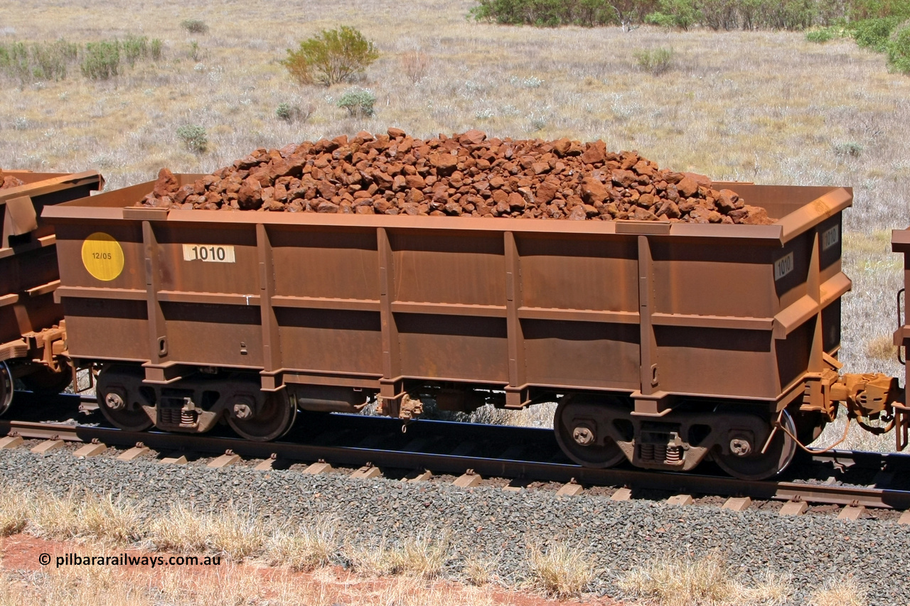 1010 081209 0158
Robe River ore waggon 1010, built by Bradken Rail Qld in December 2005, fixed coupler non-handbrake side loaded view at the 7 km location just south of Cape Lambert yard. December 9, 2008.
Keywords: 1010;Bradken-Rail-Qld;Robe-ore-waggon;