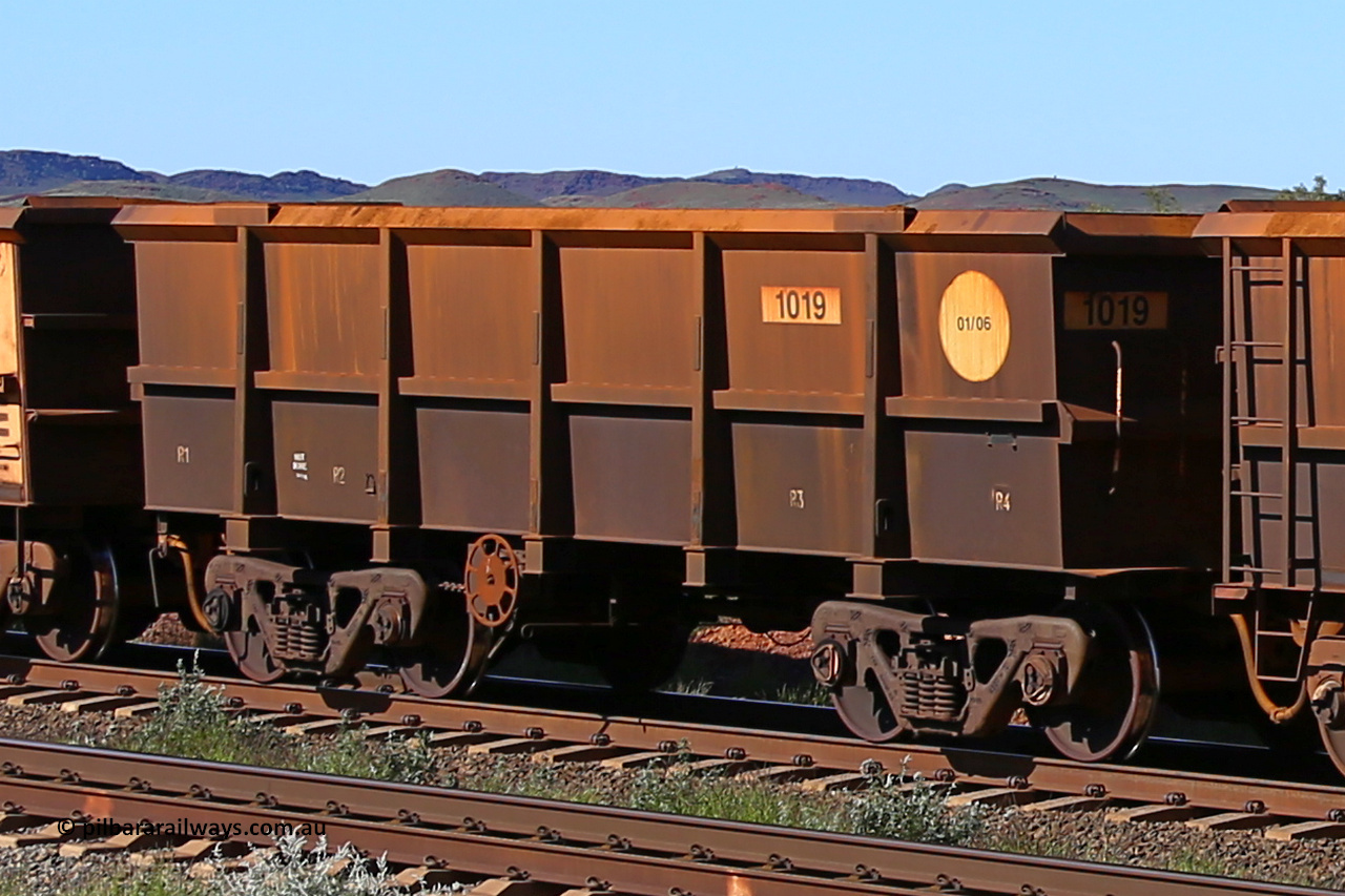 1019 160727 0950
Robe River ore waggon 1019, built by Bradken Rail Qld in January 2006, rotary coupler end handbrake side empty partial view at Harding Siding on the Cape Lambert line, July 27, 2016.
Keywords: 1019;Bradken-Rail-Qld;Robe-ore-waggon;