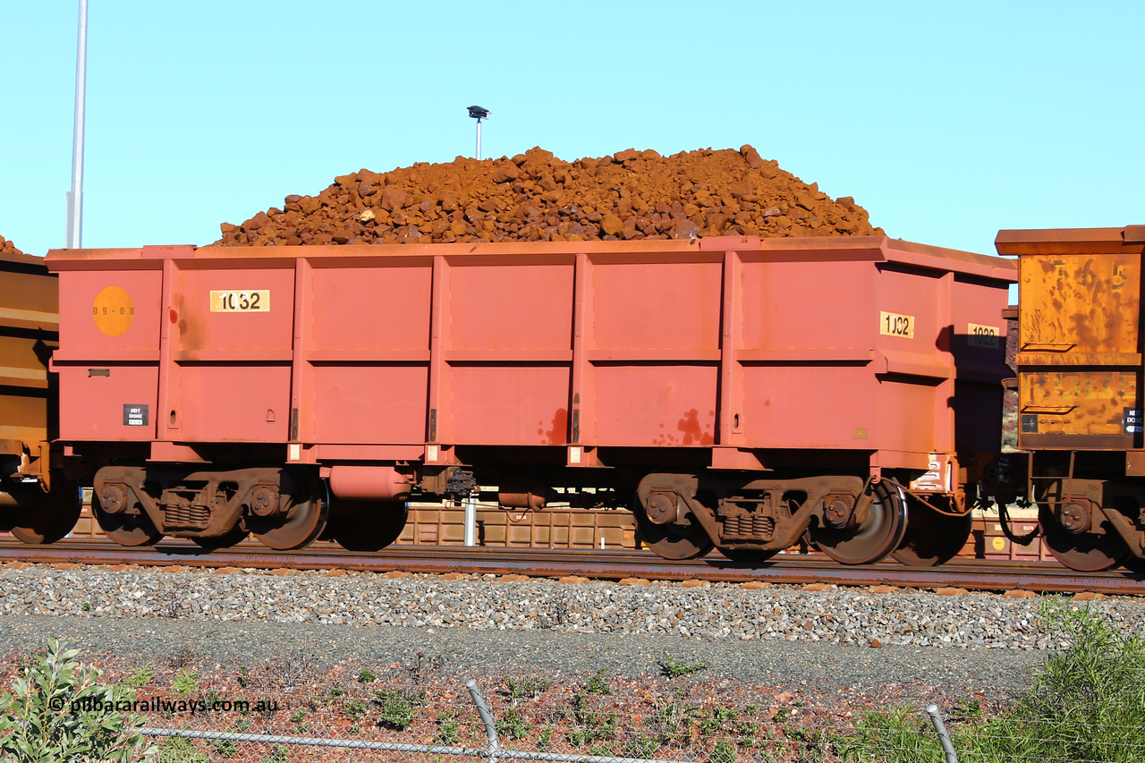1032 210322 9387
Robe River ore waggon 1032, built by Bradken Rail Qld in September 2008, fixed coupler non-handbrake side loaded view at Cape Lambert yard, March 22, 2021.
Keywords: 1032;Bradken-Rail-Qld;Robe-ore-waggon;