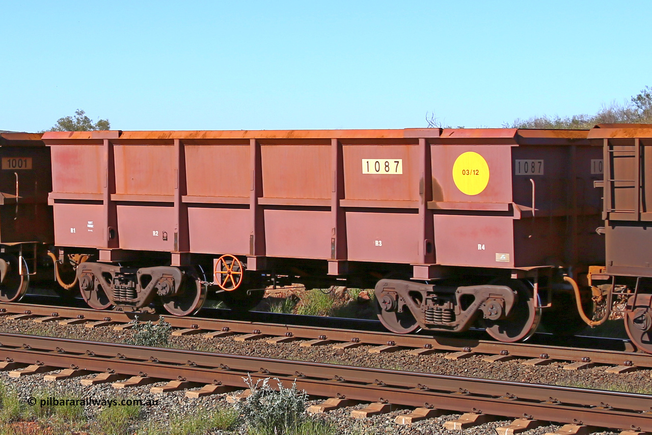 1087 160727 0979
Robe River ore waggon 1087, built by Bradken Rail Qld in March 2012, rotary coupler end handbrake side empty view at Harding Siding on the Cape Lambert line, July 27, 2016.
Keywords: 1087;Bradken-Rail-Qld;Robe-ore-waggon;