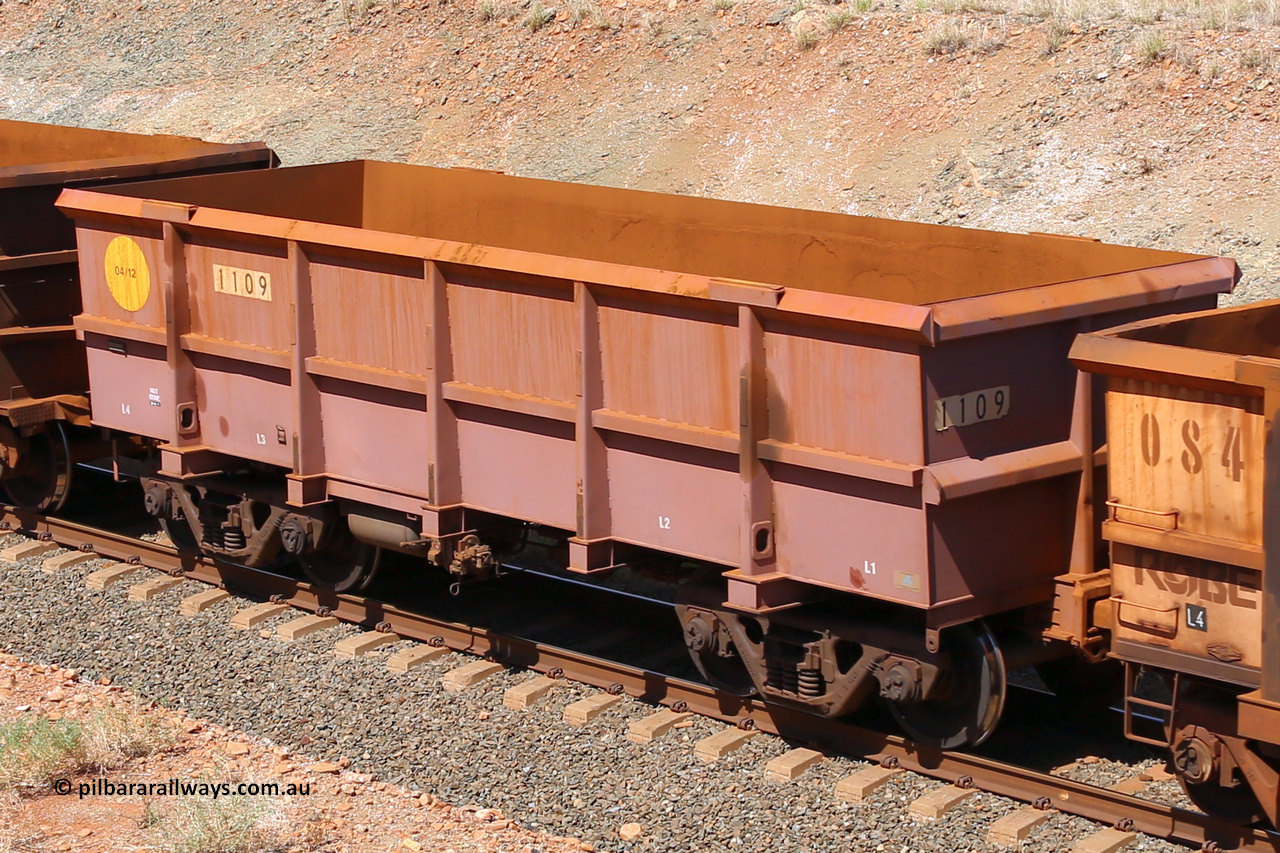 1109 160306 1336
Robe River ore waggon 1109, built by Bradken Rail Qld in April 2012, fixed coupler non-handbrake side empty view at Greenpool on the Cape Lambert line. March 6, 2016.
Keywords: 1109;Bradken-Rail-Qld;Robe-ore-waggon;