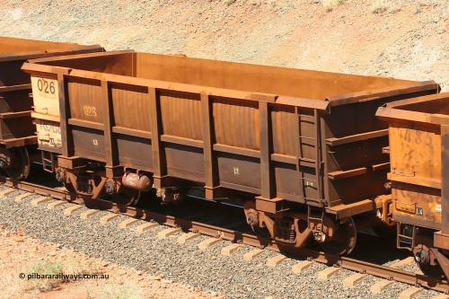 0026 160306 1345
Robe River ore waggon 026, built by Nippon Sharyo Nihon, fixed coupler non-handbrake side empty view at Greenpool on the Cape Lambert line. March 6, 2016.
Keywords: 026;Nippon-Sharyo-Nihon;Robe-ore-waggon;