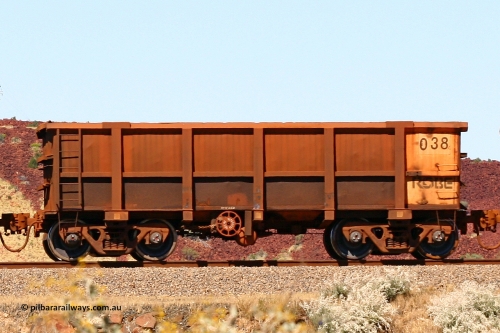 0038 060722 7444
Robe River ore waggon 038, built by Nippon Sharyo Nihon, handbrake side loaded view at the 78.8 km between Western Creek and Maitland on the Deepdale line. July 22, 2006.
Keywords: 038;Nippon-Sharyo-Nihon;Robe-ore-waggon;