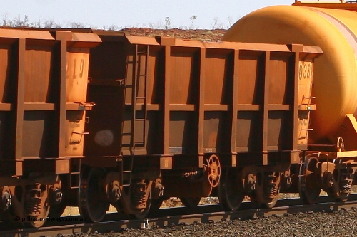 0038 070915 0885
Robe River ore waggon 038, built by Nippon Sharyo Nihon, fixed coupler handbrake side empty view at the 73 km between Western Creek and Maitland on the Deepdale line. September 15, 2007.
Keywords: 038;Nippon-Sharyo-Nihon;Robe-ore-waggon;