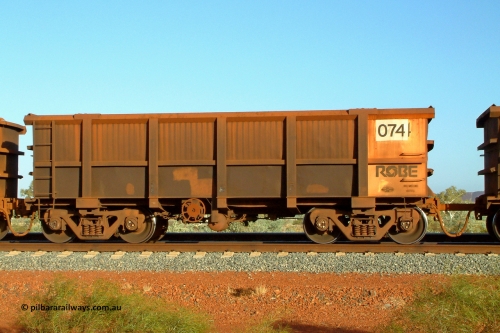 0074 050110 175326
Robe River ore waggon 074, built by Nippon Sharyo Nihon, handbrake side empty view. Of note is it is rotary bar coupled to 730. Harding Siding on the Cape Lambert line, 1753 hours, January 10, 2005.
Keywords: 074;Nippon-Sharyo-Nihon;Robe-ore-waggon;