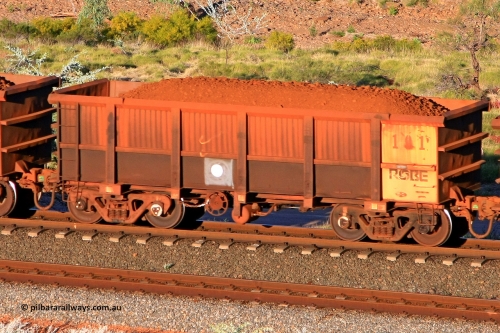 0191 110602 1737
Robe River ore waggon 191, built by Nippon Sharyo Nihon, rotary coupler end handbrake side loaded view at the 71 km, Western Creek on the Deepdale line. June 2, 2011.
Keywords: 191;Nippon-Sharyo-Nihon;Robe-ore-waggon;
