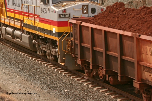 0229 050501 1778
Robe River ore waggon 229, built by Nippon Sharyo Nihon, rotary coupler end handbrake side view loaded near the 107 km between Maitland Siding and the Fortescue River on the Deepdale line. 1129 hours, May 1, 2005.
Keywords: 229;Nippon-Sharyo-Nihon;Robe-ore-waggon;
