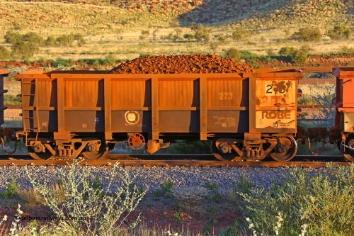 0273 170513 8747
Robe River ore waggon 273, built by Nippon Sharyo Nihon, handbrake side loaded view, Cape Lambert yard, May 13, 2017.
Keywords: 273;Nippon-Sharyo-Nihon;Robe-ore-waggon;