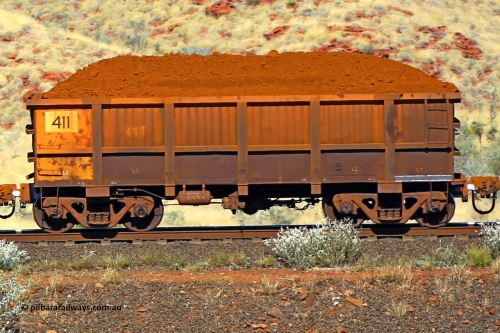 0411 170728 09933
Robe River ore waggon 411, built by Tomlinson Steel WA, non-handbrake side loaded view at the 72 km, Western Creek on the Deepdale line. July 28, 2017.
Keywords: 411;Tomlinson-Steel-WA;Robe-ore-waggon;