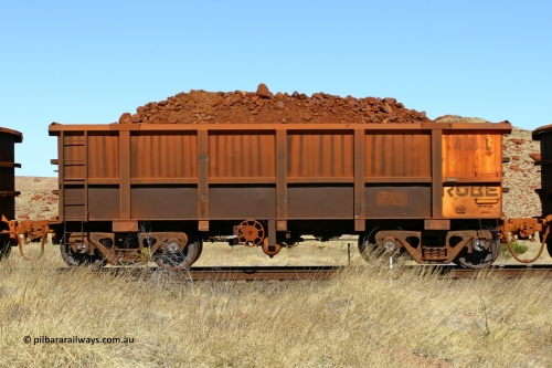 0421 060722 7497
Robe River ore waggon 421, built by Tomlinson Steel WA, handbrake side loaded view at the 78.8 km between Western Creek and Maitland on the Deepdale line. July 22, 2006.
Keywords: 421;Tomlinson-Steel-WA;Robe-ore-waggon;