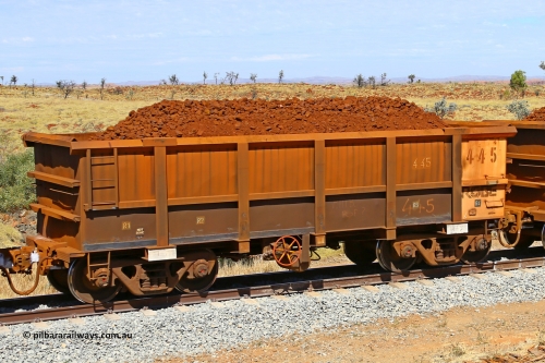 0445 170729 0199
Robe River ore waggon 445, built by Tomlinson Steel WA, fixed coupler handbrake side loaded view at the 103 km, between Maitland Siding and the Fortescue River on the Deepdale line. July 29, 2017.
Keywords: 445;Tomlinson-Steel-WA;Robe-ore-waggon;