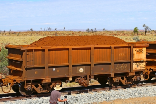 0468 170729 0270
Robe River ore waggon 468, built by Tomlinson Steel WA, fixed coupler handbrake side loaded view at the 103 km, between Maitland Siding and the Fortescue River on the Deepdale line. July 29, 2017.
Keywords: 468;Tomlinson-Steel-WA;Robe-ore-waggon;