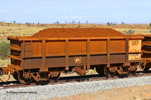 0587 170729 0249
Robe River ore waggon 587, built by Tomlinson Steel WA, fixed coupler handbrake side loaded view at the 103 km, between Maitland Siding and the Fortescue River on the Deepdale line. July 29, 2017.
Keywords: 587;Tomlinson-Steel-WA;Robe-ore-waggon;