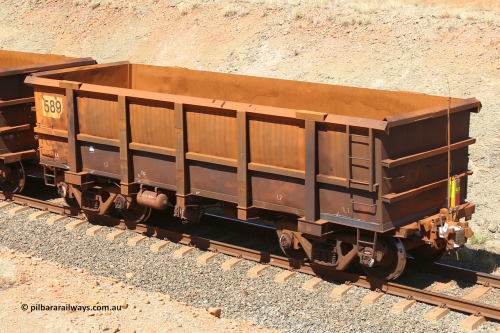 0589 160306 1359
Robe River ore waggon 589, built by Tomlinson Steel WA, fixed coupler non-handbrake side empty view at Greenpool, end of train view, on the Cape Lambert line. March 6, 2016.
Keywords: 589;Tomlinson-Steel-WA;Robe-ore-waggon;